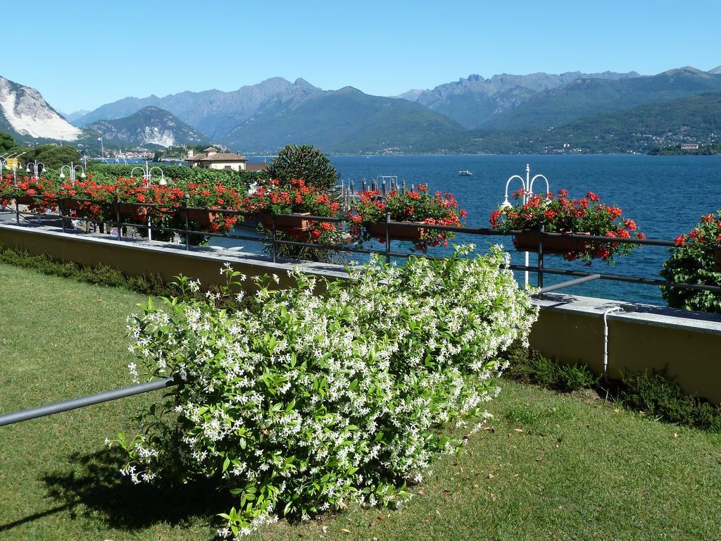 Hotel Residence La Luna Nel Porto Stresa Exterior foto