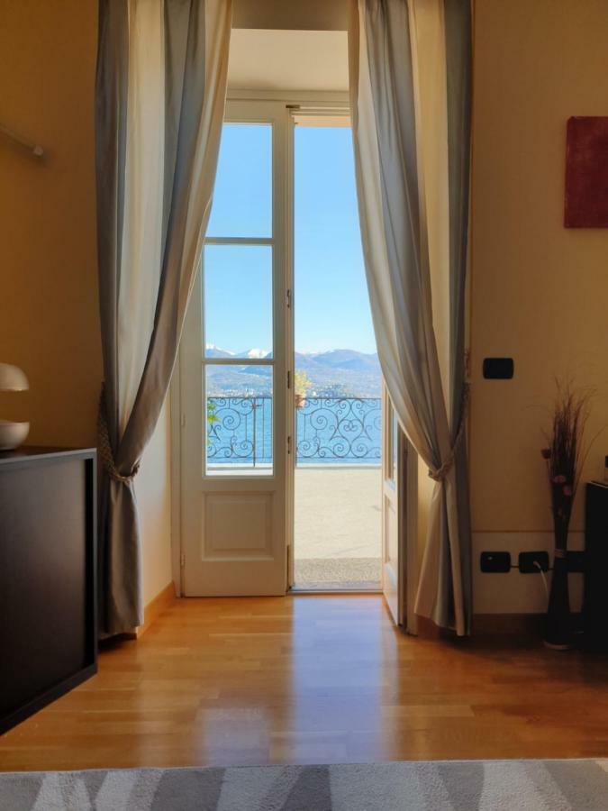 Hotel Residence La Luna Nel Porto Stresa Exterior foto